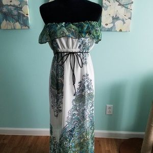 Women’s size lg strapless summer dress